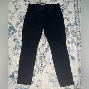 Black Mid-Rise Jeans
